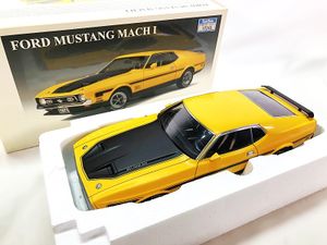 オートアート 1/18 フォード・マスタング・マッハ1 ファストバック イエロー 72821