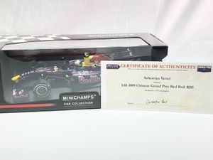 PMA 1/18 レッドブル・レーシング ルノー RB5 優勝 中国GP 2009 S. ベッテル 