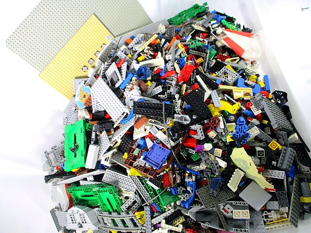 レゴのバラバラ ブロックのイメージ画像