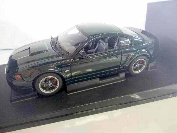 買取 オートアート 1/18 フォード ブリット マスタングGT 2001 72851