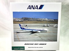 買取 全日空商事 1/200 ANA Boeing ボーイング 767-300ER JA619A NH20046(未開封) 飛行機模型