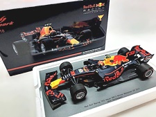 スパーク　1/18　レッドブルレーシング タグホイヤー RB13　マレーシアGP 優勝 M.フェルスタッペン