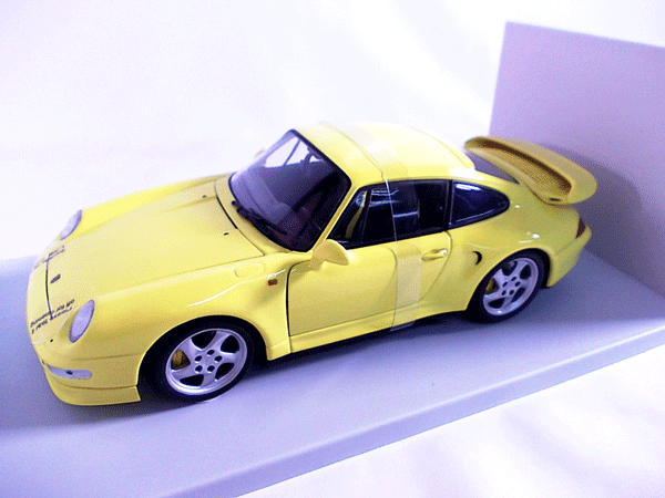 UTモデル 1/18 ポルシェ 911 ターボ S