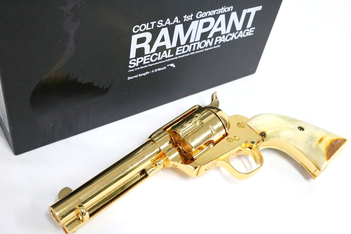ランパントクラシックのモデルガン 高級感ありますよね!高価買取いたします!