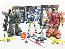 買取 MG ガンダムVer.3.0 別売LEDユニット・シャア専用ゲルググVer.2.0・量産型ゲルググVer.2.0 組立済