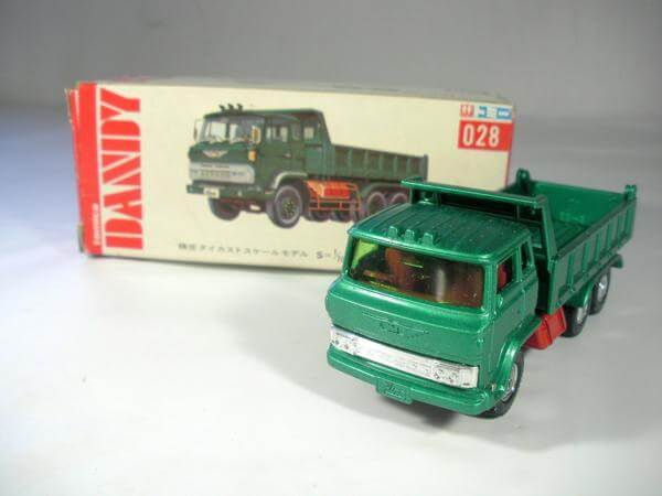 トミカダンディ【日野 ダンプトラック 1/70 No.28】