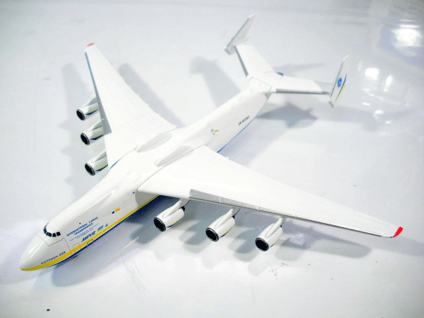 ヘルパ 1/500 アントノフ An-225 UR-82060