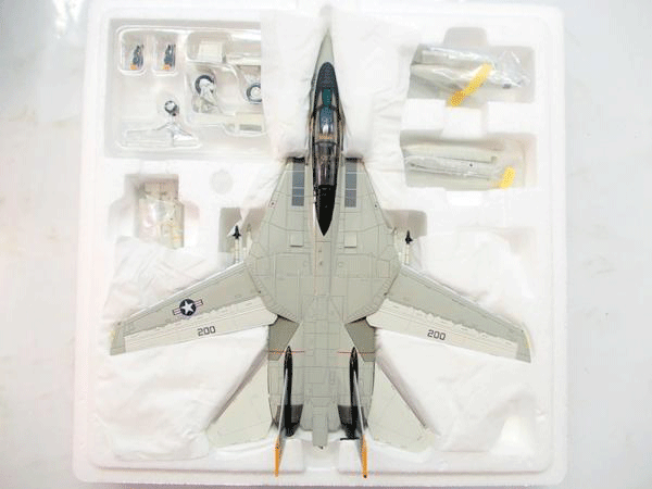 ホビーマスター 1/72 グラマン F-14 トムキャット ジョリーロジャー