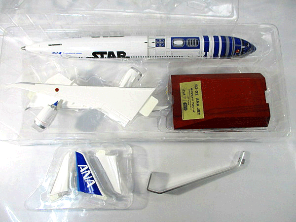 全日空商事 1/200 スター・ウォーズ R2-D2 ANAジェット ボーイング787-9