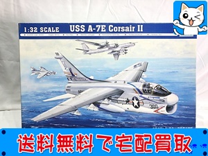 トランペッター　1/32　USS A-7E コルセアII