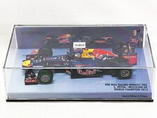 買取価格 PMA 1/43 レッドブルレーシング ルノー RB8 S.ベッテル ブラジルGP 世界チャンピオン2012(未開封) ミニカー