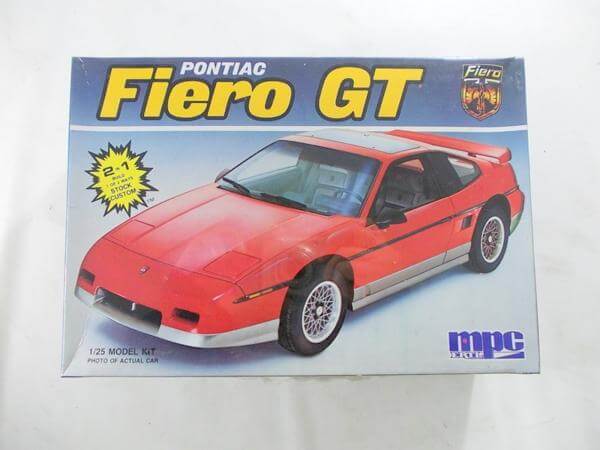 mpc/ERTL 1/25 PONTIAC Fiero GT