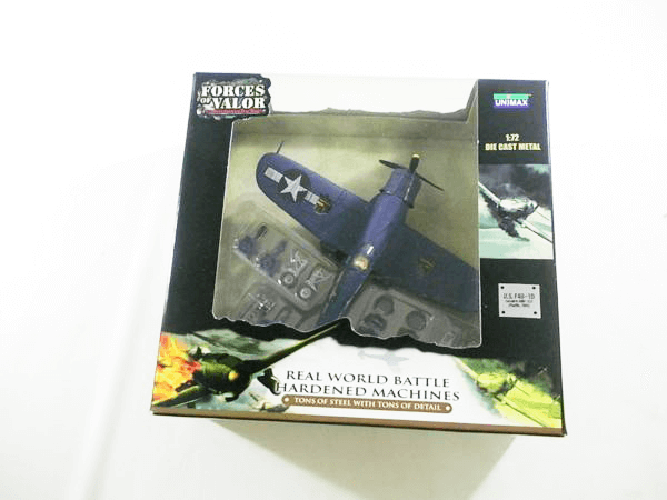 UNIMAX 1/72 U.S.F4U-1D コルセア VMF-323