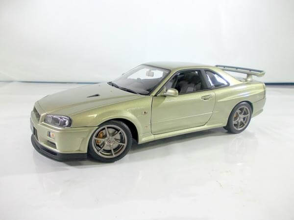買取 オートアート 1/18 スカイラインR34 GTR V-SPECⅡ NUR 77338