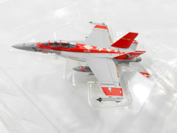 ヘルパ 1/200 US Navy Boeing F/A-18F スーパーホーネット VFA-102