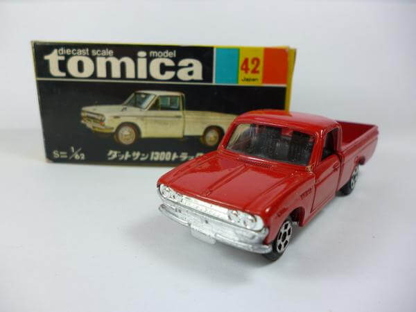 黒箱トミカ 1/62【ダットサン1300 トラック】#42