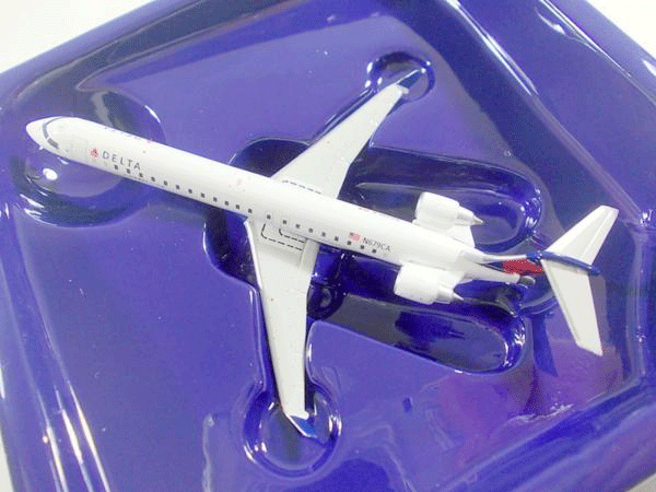 ジェミニジェッツ 1/400 デルタ ボンバルディアCRJ900