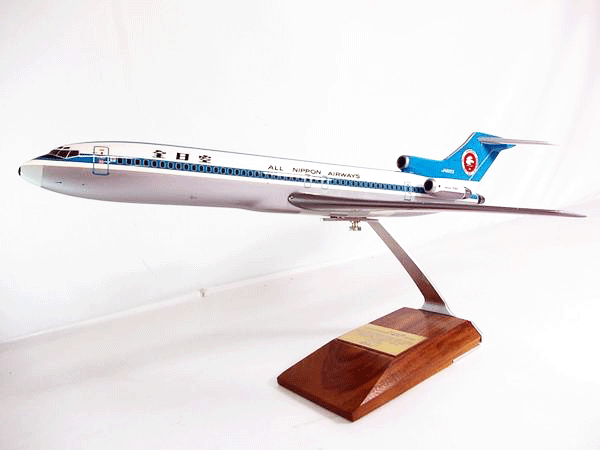 パックミン 1/100 ANA B727-200