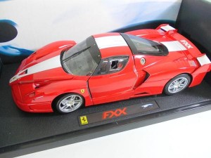 ホットウィール  1/18 フェラーリ　FXX 美品