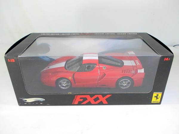 買取　ホットウィール 1/18 フェラーリ FXX J8246-0510
