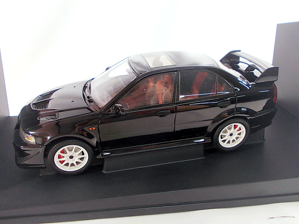 買取 オートアート 1/18 三菱 ランサーEVO Ⅵ Tommi Makinen Edition