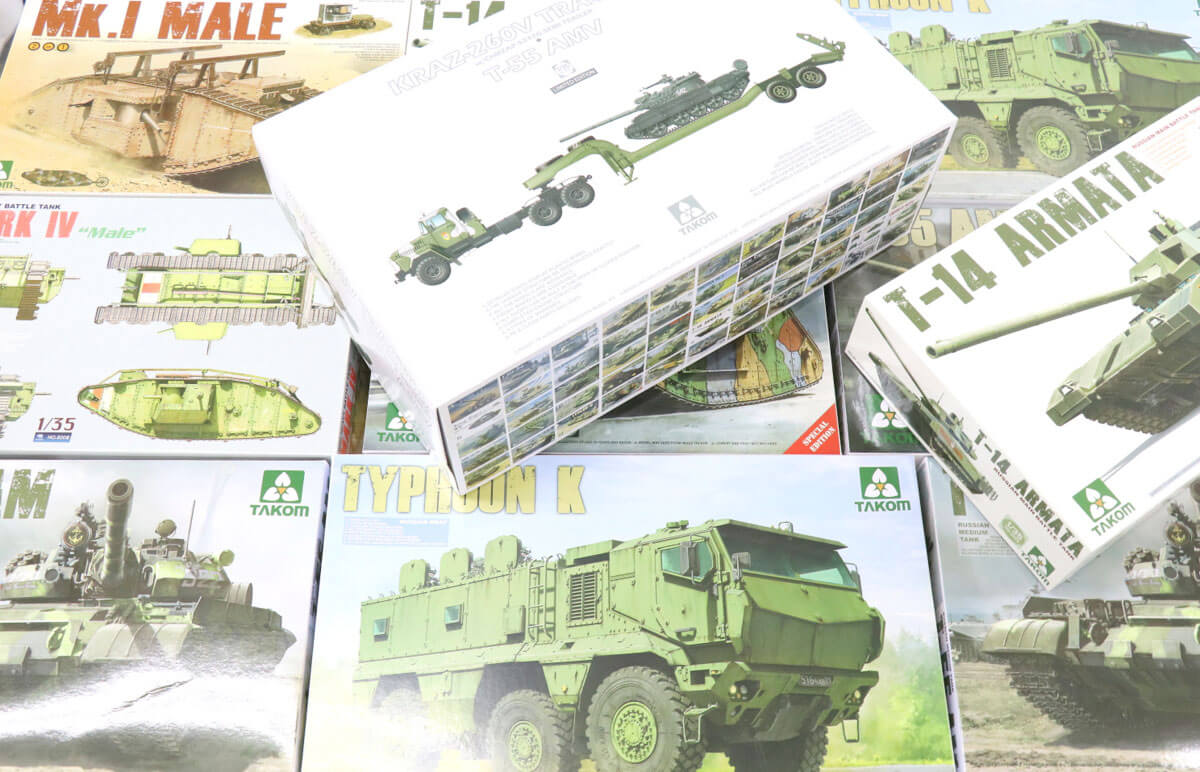 戦車をはじめ、軍用機プラモデルを多数制作しているTAKOM。TAKOMしかリリースしていない商品もあり、ある程度の難易度もあるプラもが多いので造る工程も楽しめるでしょう！