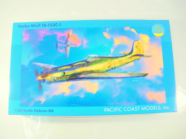 パシフィックコースト 1/32 フォッケウルフTA-152C-1