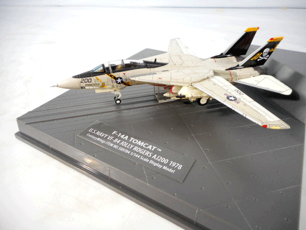 センチュリーウイングス 1/144　F-14A トムキャット U.S.NAVY VF-84 ジョリーロジャース AJ200 `1978