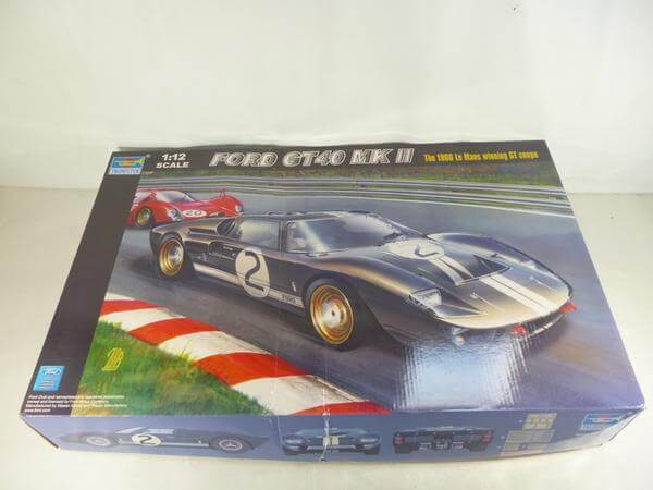 トランペッター 1/12 フォード GT40 MkⅡ 05403 プラモ★N150