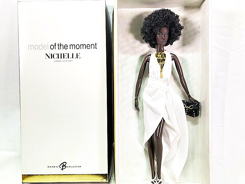 【買取】バービー ゴールドラベル モデル・オブ・ザ・モーメント ニシェル アーバンヒップスター(未開封)