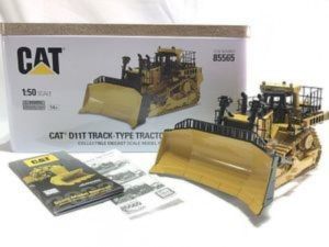 ダイキャストマスター 1/50 CAT D11T トラックタイプトラクター