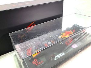 スパーク 1/18 レッドブル・レーシング ホンダRB16B アブダビGP2021優勝買取