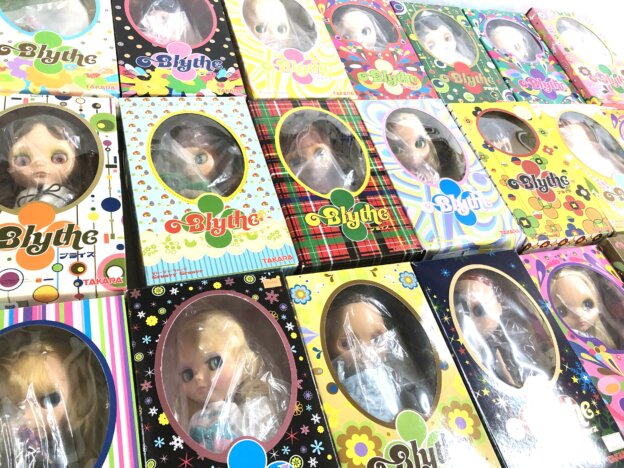 大量のドールをこっそり手放す宅配買取術