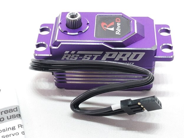 Reve Dの高性能ドリフトサーボ「RS-ST PRO」限定パープルVer.をお買取りしました！大切に使い込んできたラジコンパーツを手放すのは寂しいもの。おもちゃ買取ドットJPでは、その情熱と価値を正しく査定し、次のファンへと大切に橋渡しいたします。