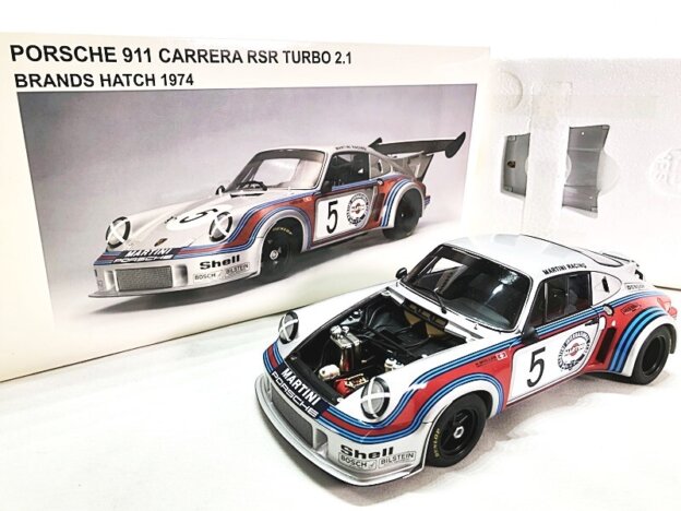 1/18オートアート ポルシェ 911 RSR ターボ 2.1 買取